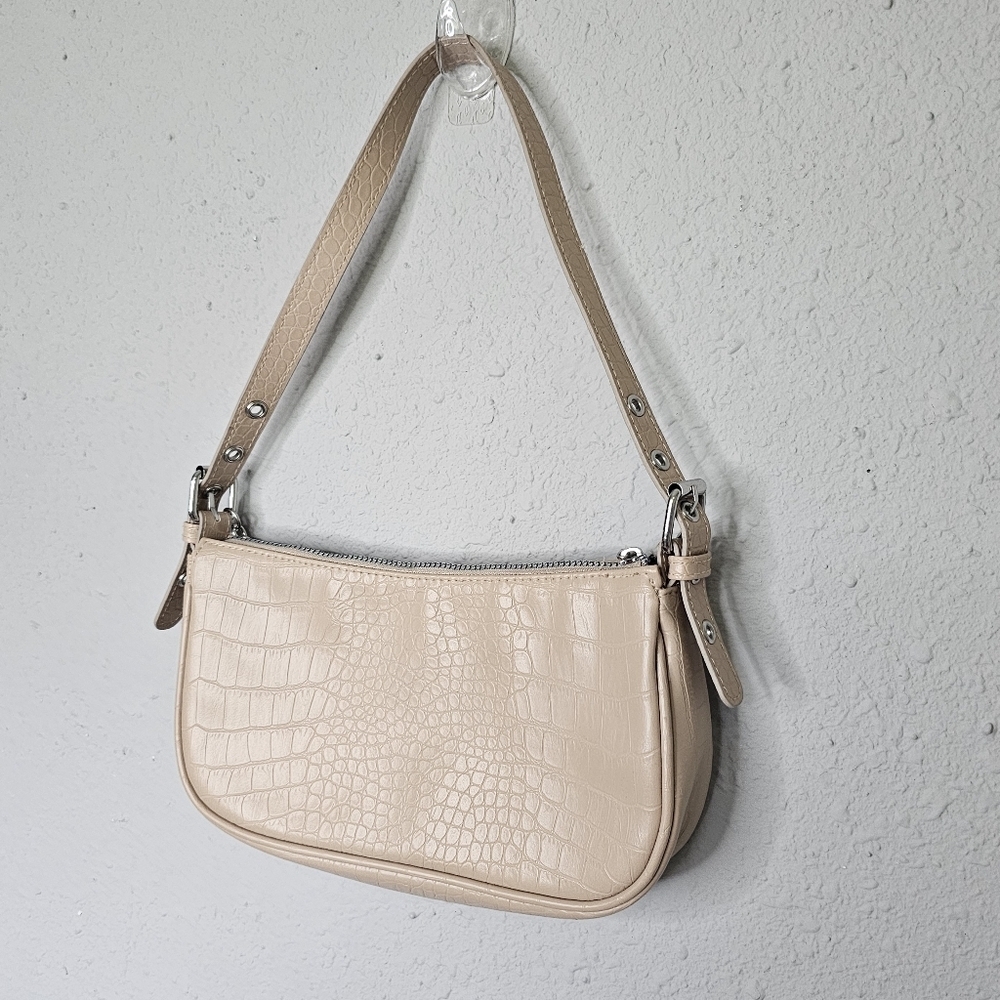 Divided Small Shoulder Purse Adjustable‎ Strap Chain Cream Lizard